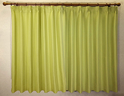  熱と光を遮るカーテン高級仕立て 2枚組 グリーン